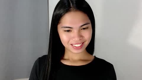 Snapshot of chictemptation_ chatting on 02/22/26, 11:47 CRISTINE3. online show from 02/22/26, 11:47