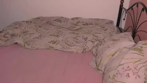 Snapshot of chilivanilla chatting on 10/10/25, 04:28 lalaland online show from 10/10/25, 04:28