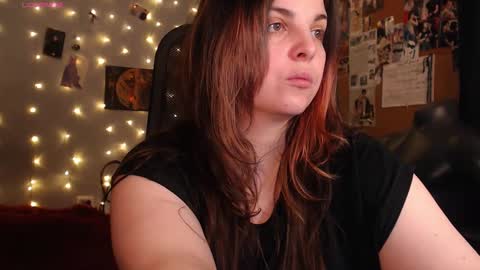 Snapshot of chill_saya chatting on 10/16/25, 04:02 Saya online show from 10/16/25, 04:02