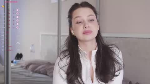 Nicole online show from 04/12/26, 05:23