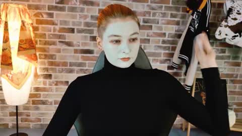 Bella online show from 09/30/25, 05:12