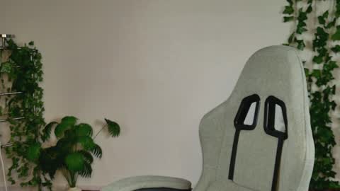 Bella online show from 04/02/26, 09:18