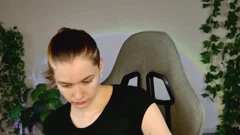 Bella online show from 04/18/26, 09:02