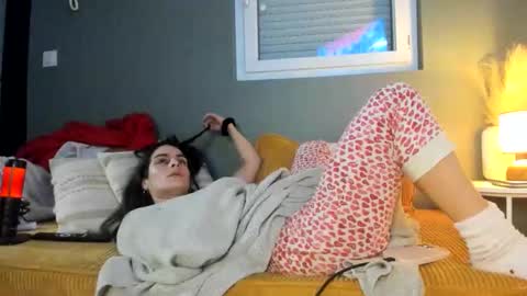 yoursensualparadise online show from 03/17/26, 08:01