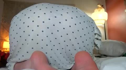 yoursensualparadise online show from 04/15/26, 11:49