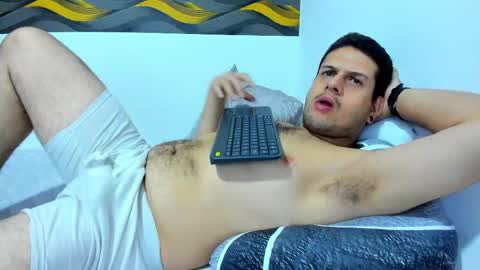 Snapshot of chilly_willyx chatting on 04/16/26, 01:01 Chilly Willyx online show from 04/16/26, 01:01