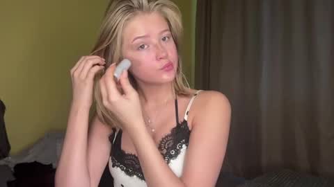 Chanelle online show from 05/25/26, 11:05