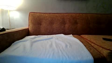 Snapshot of chippy70 chatting on 12/01/25, 08:30 chippy70 online show from 12/01/25, 08:30