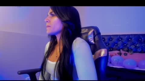 Snapshot of chiquisgp chatting on 12/22/25, 11:18 Carolina online show from 12/22/25, 11:18