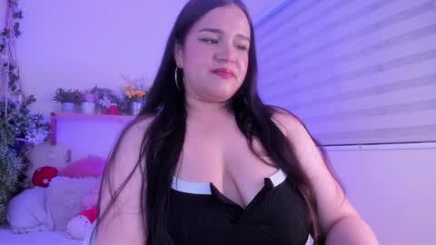 Snapshot of chloe__11 chatting on 11/11/25, 02:06 chloe online show from 11/11/25, 02:06