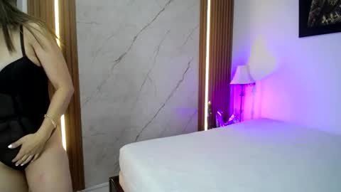 Snapshot of chloe__jones_ chatting on 01/14/26, 12:44 Chloe online show from 01/14/26, 12:44