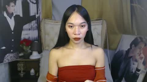 chloe_bilat online show from 11/21/25, 11:14