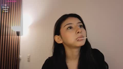 chloe_bluee_ online show from 03/23/26, 01:26