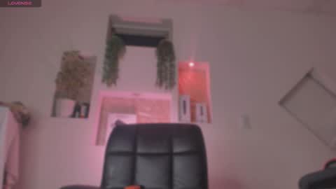 chloe_cooperr online show from 09/23/25, 02:36