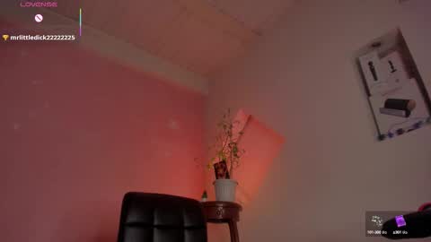 chloe_cooperr online show from 10/09/25, 10:30