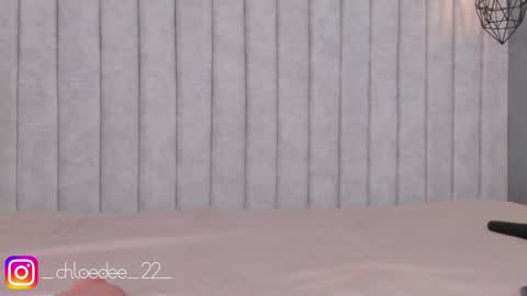 Snapshot of chloe_dee_ chatting on 01/28/25, 01:59 Chloe online show from 01/28/25, 01:59