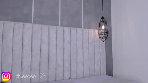 Snapshot of chloe_dee_ chatting on 01/30/25, 05:28 Chloe online show from 01/30/25, 05:28