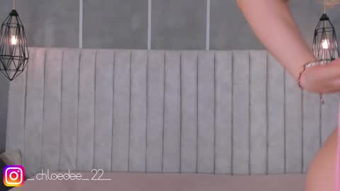 Snapshot of chloe_dee_ chatting on 03/09/25, 12:31 Chloe online show from 03/09/25, 12:31