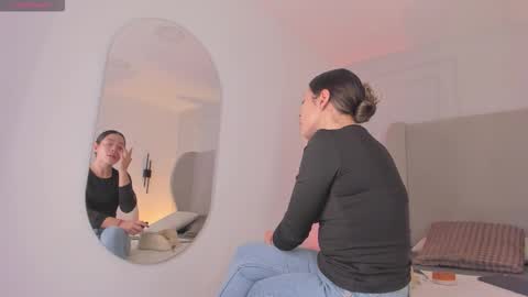 Snapshot of chloe_dee_ chatting on 11/29/25, 10:29 Chloe online show from 11/29/25, 10:29