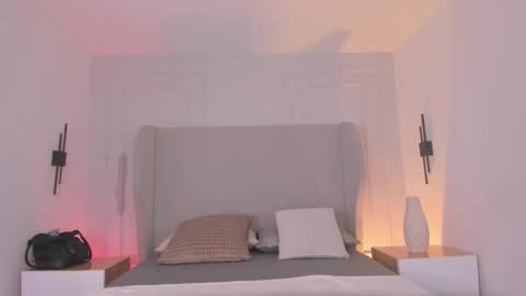 Snapshot of chloe_dee_ chatting on 12/05/25, 11:30 Chloe online show from 12/05/25, 11:30