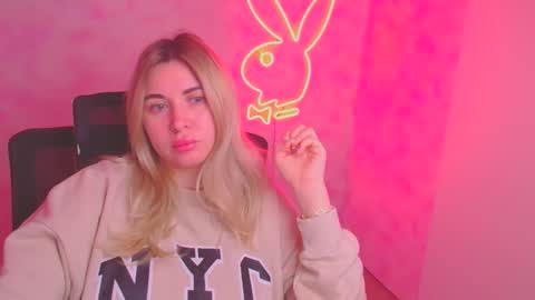 Chloe online show from 11/24/25, 06:46