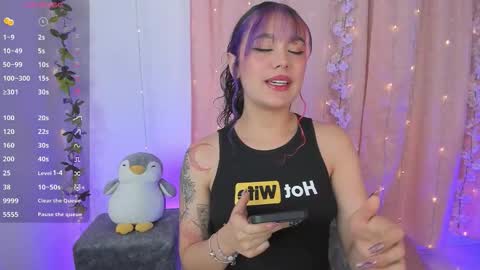 Chloe  online show from 11/12/25, 02:01