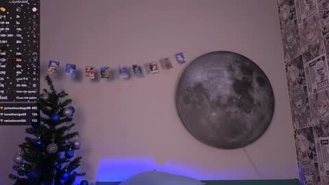 Snapshot of chloe_jeense chatting on 01/04/25, 11:43 Chloe online show from 01/04/25, 11:43