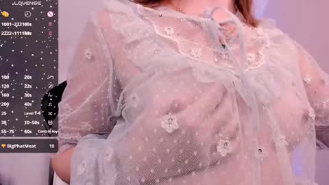 Snapshot of chloe_jeense chatting on 02/06/25, 09:00 Chloe online show from 02/06/25, 09:00