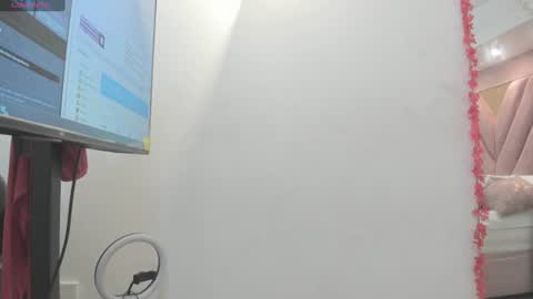 Chloe online show from 06/18/26, 11:25