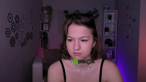 chloe_ley online show from 06/03/26, 09:34
