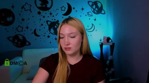 Snapshot of chloe_ley chatting on 06/22/26, 03:25 chloe_ley online show from 06/22/26, 03:25