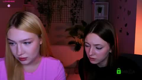 Snapshot of chloe_ley chatting on 06/22/26, 07:22 chloe_ley online show from 06/22/26, 07:22