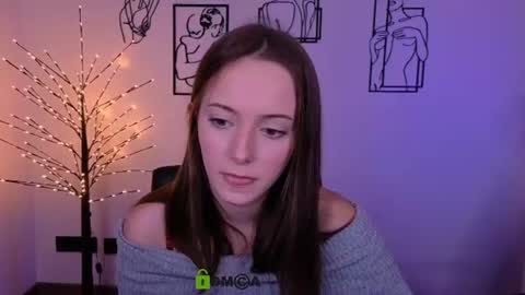Snapshot of chloe_ley chatting on 07/19/26, 07:17 chloe_ley online show from 07/19/26, 07:17