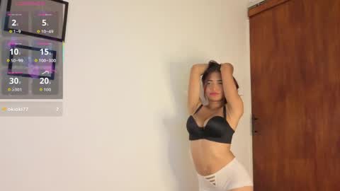 chloe online show from 03/25/26, 01:39