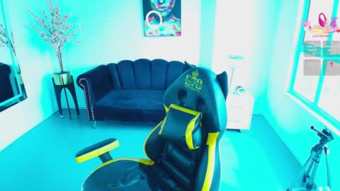 Chloe  online show from 04/10/26, 07:29