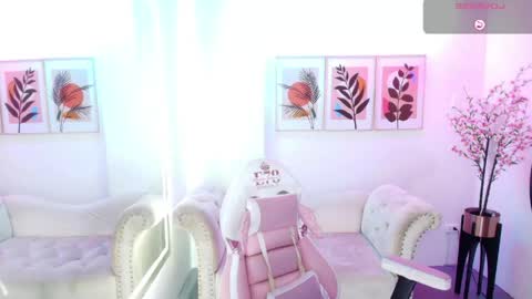 Chloe  online show from 04/27/26, 12:14