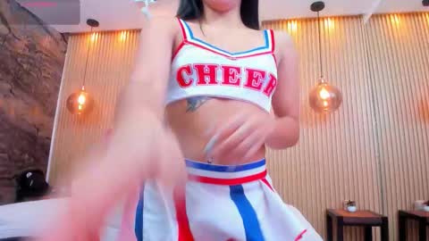 Snapshot of chloe_murray chatting on 10/10/25, 07:35 CHLOE online show from 10/10/25, 07:35