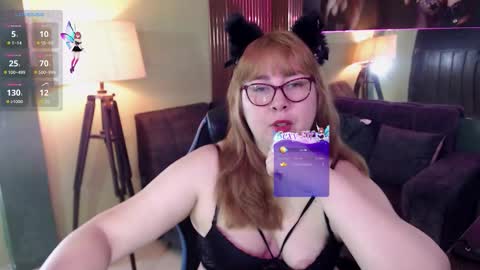 chloe_prg online show from 12/15/25, 01:26