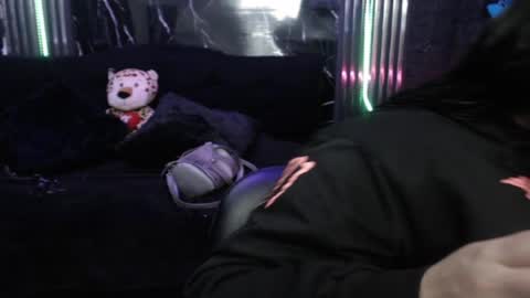 chloe_smith5 online show from 04/02/26, 01:20