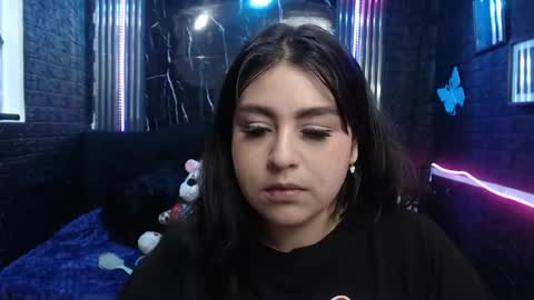 Snapshot of chloe_smith5 chatting on 06/11/26, 01:42 chloe_smith5 online show from 06/11/26, 01:42
