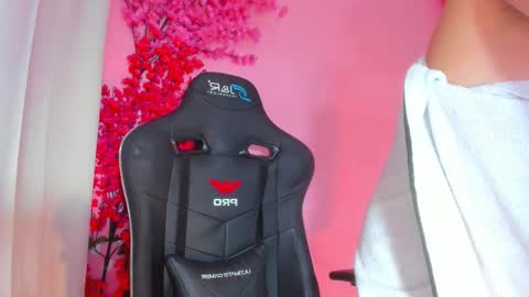 Chloe Miller  online show from 12/22/25, 03:25