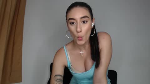 Chloe  online show from 09/29/25, 12:16