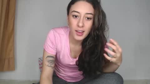 Chloe  online show from 10/06/25, 01:14