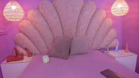   online show from 02/15/25, 07:28