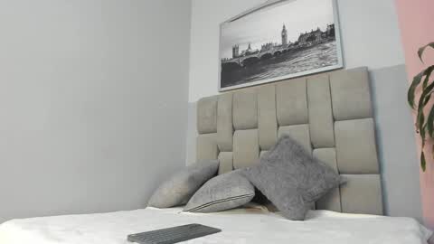   online show from 10/05/25, 03:21