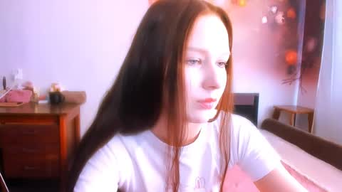 Snapshot of chloe_wifey chatting on 07/17/26, 02:13 chloe wifey online show from 07/17/26, 02:13