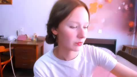 Snapshot of chloe_wifey chatting on 07/18/26, 01:04 chloe wifey online show from 07/18/26, 01:04