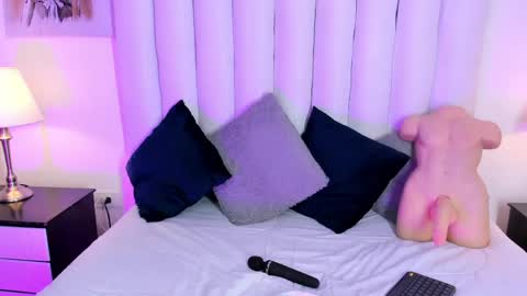 chloe_wilson7 online show from 05/10/26, 11:26