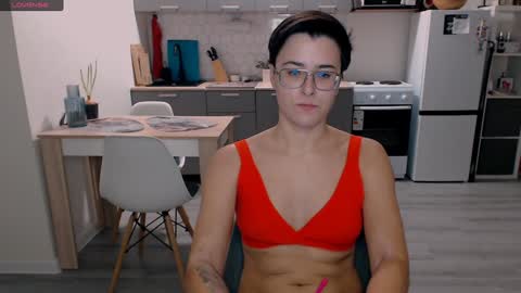 Eva and Sandra online show from 12/08/24, 06:17