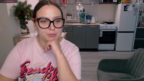 Eva and Sandra online show from 12/24/24, 03:47